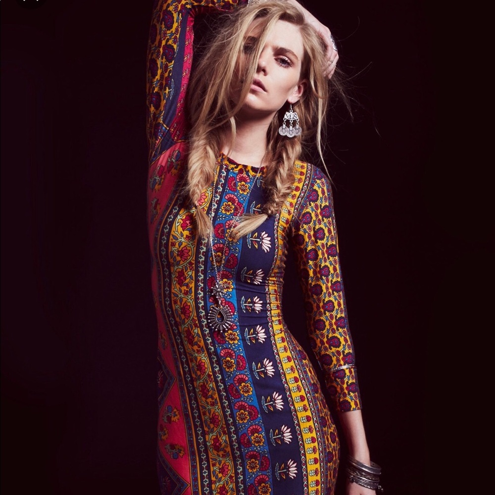 Novella Royale Bodycon Dress